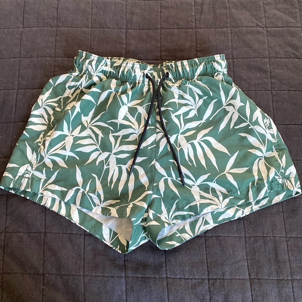 Men’s H&M Patterned Swim Shorts Size Small